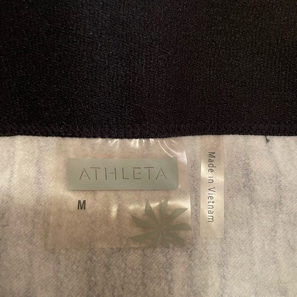 Athleta Black and Gray Chevron A-Line Skirt - Picture 3 of 3